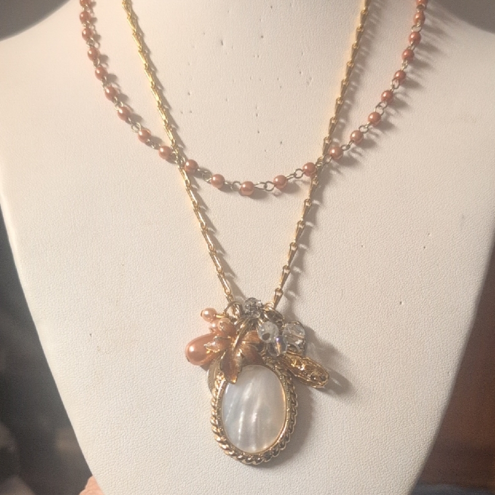 Double Chain Neck W Mother Of Pearl Pendant